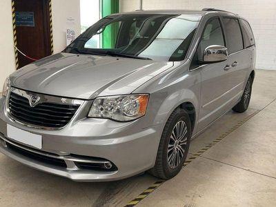 Usado Lancia Voyager S 178 CV (130 kW) 2015 Gris / plata Monovolumen
