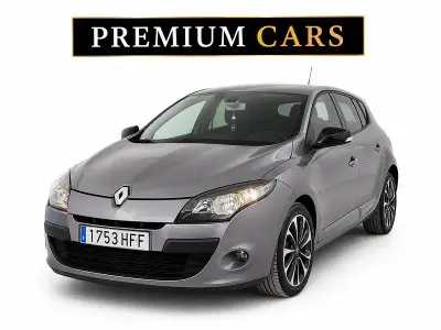 Usado Renault Mégane III Authentique 90 CV (66 kW) 2011 Gris / plata Berlina