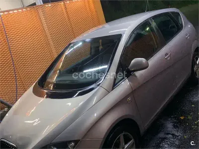 Usado Seat Altea Style 125 CV (91 kW) 2010 Beige Monovolumen