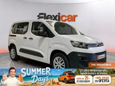 Usado Citroën Berlingo Feel 102 CV (75 kW) 2023 Blanco Monovolumen