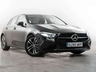 Usado Mercedes A180 136 CV (100 kW) 2024 Negro Utilitario