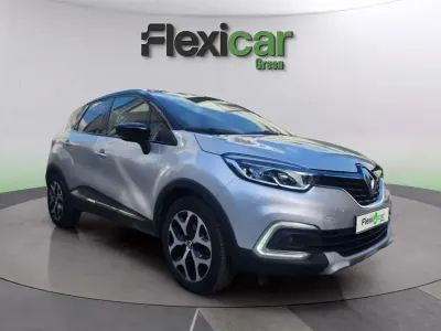 Usado Renault Captur Zen 131 CV (96 kW) 2019 Gris SUV