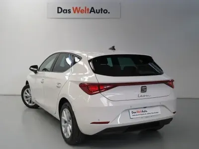 Usado Seat Leon Style 150 CV (110 kW) 2024 Blanco