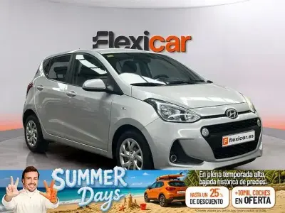 Usado Hyundai i10 66 CV (48 kW) 2017 Gris Utilitario