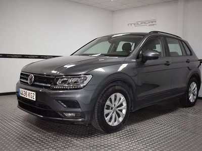 Usado VW Tiguan Edition 125 CV (91 kW) 2018 Gris SUV