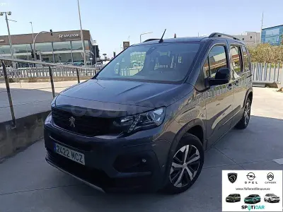 Usado Peugeot Rifter GT 100 CV (73 kW) 2023 Gris / plata Monovolumen
