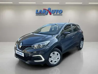 Usado Renault Captur Life 90 CV (66 kW) 2019 Gris SUV