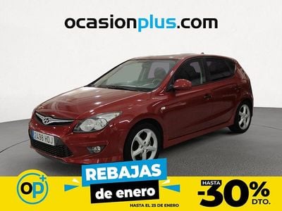 Rojo Usado 2011 Hyundai i30 Comfort Berlina | 6700 € (Precio justo)