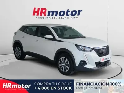 Usado Peugeot 2008 Active 110 CV (80 kW) 2021 Blanco SUV