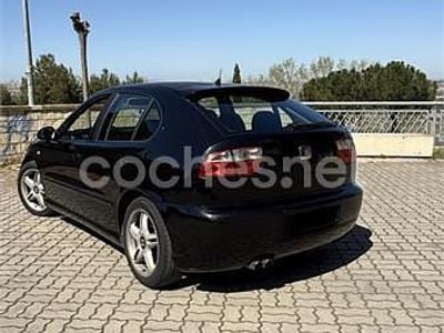 Usado Seat Leon FR 150 CV (110 kW) 2004 Negro Utilitario