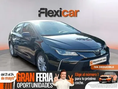 Usado Toyota Corolla Active 125 CV (91 kW) 2023 Negro Berlina