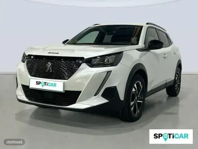 Usado Peugeot 2008 Allure 100 CV (73 kW) 2022 Blanco SUV
