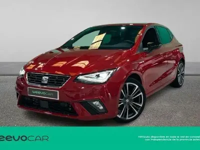 Usado Seat Ibiza FR 115 CV (84 kW) 2024 Rojo Utilitario