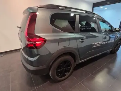 Occasion Dacia Jogger Extreme 140 ch (102 kW) 2024 Vert Monospace