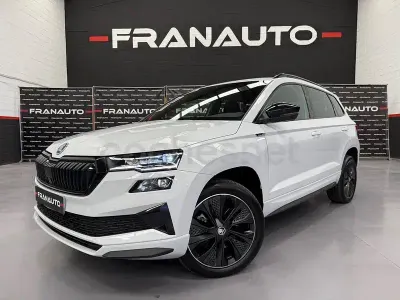 Usado Skoda Karoq SportLine 150 CV (110 kW) 2023 Blanco SUV