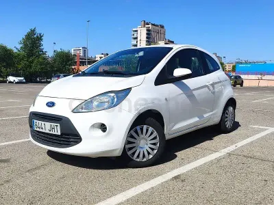 Usado Ford Ka 69 CV (50 kW) 2015 Blanco Berlina