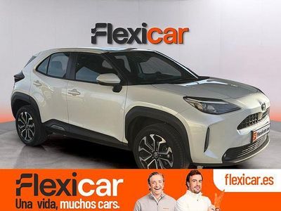 Usado Toyota Yaris Hybrid Active 116 CV (85 kW) 2022 Blanco