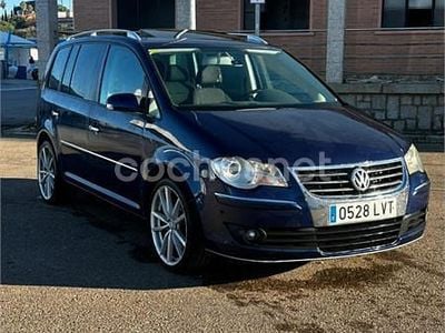 Usado VW Touran Highline 170 CV (125 kW) 2008 Azul Monovolumen