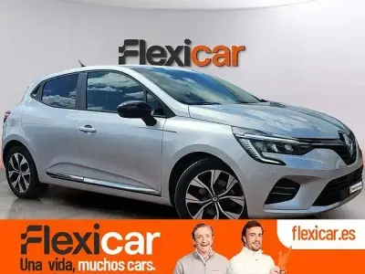 Usado Renault Clio Zen 140 CV (102 kW) 2021 Gris Utilitario