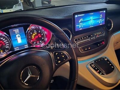 Usado Mercedes V250 Exclusive 190 CV (139 kW) 2021 Gris / plata Monovolumen