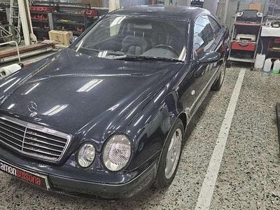 Azul Usado 1998 Mercedes CLK200 Elegance Coupe | 15.000 €