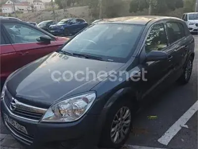 Usado Opel Astra Enjoy 115 CV (84 kW) 2009 Negro Berlina