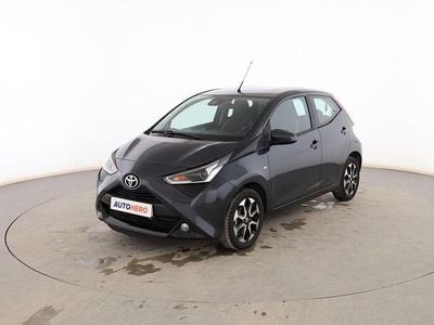 Usado Toyota Aygo X-play 72 CV (52 kW) 2021 Gris Utilitario