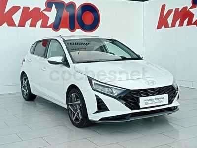 Usado Hyundai i20 100 CV (73 kW) 2025 Blanco Utilitario