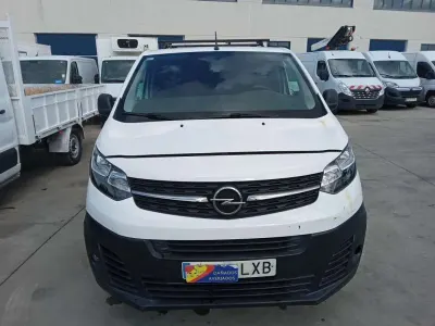 Usado Opel Vivaro S 102 CV (75 kW) 2022 Blanco Monovolumen