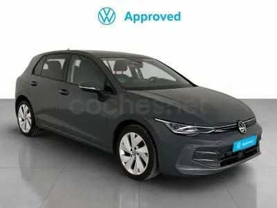 Usado VW Golf VIII 115 CV (84 kW) 2025 Gris / plata Berlina