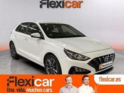 Usado Hyundai i30 110 CV (80 kW) 2021 Blanco Berlina