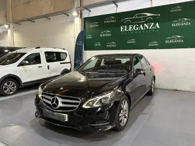 Usado Mercedes E220 Elegance 170 CV (125 kW) 2014 Negro Berlina