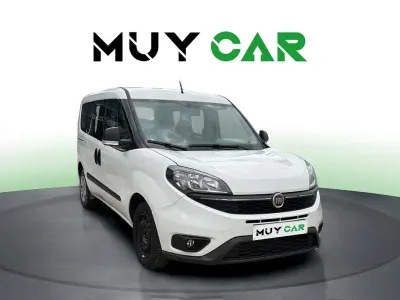 Usado Fiat Doblò Feel 102 CV (75 kW) 2023 Blanco Monovolumen