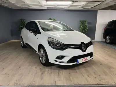 Usado Renault Clio LIMITED 75 CV (55 kW) 2017 Blanco Utilitario