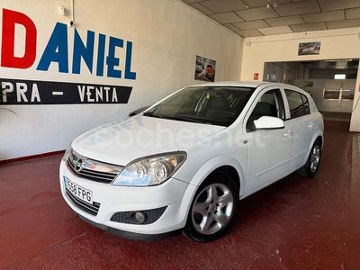 Blanco Usado 2007 Opel Astra Enjoy Berlina | 2700 € (Precio justo)