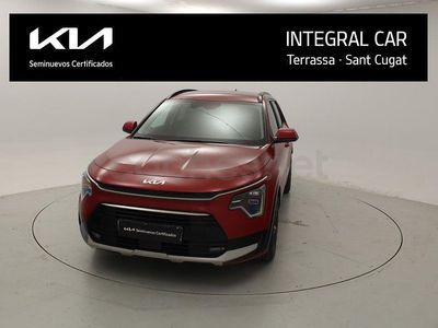Usado Kia Niro 139 CV (102 kW) 2025 Rojo SUV