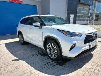 Usado Toyota Highlander Advance 246 CV (180 kW) 2022 Blanco SUV