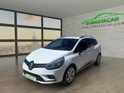 Usado Renault Clio GrandTour LIMITED 90 CV (66 kW) 2018 Blanco Familiar