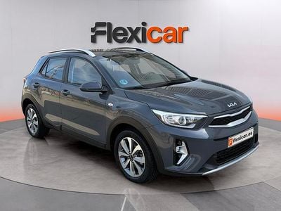 Usado Kia Stonic 84 CV (61 kW) 2023 Gris SUV