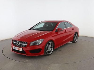 Rojo Usado 2013 Mercedes CLA200 AMG line Berlina | 17.699 € (Precio justo)
