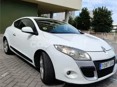 Usado Renault Mégane Dynamique 130 CV (95 kW) 2009 Blanco Berlina