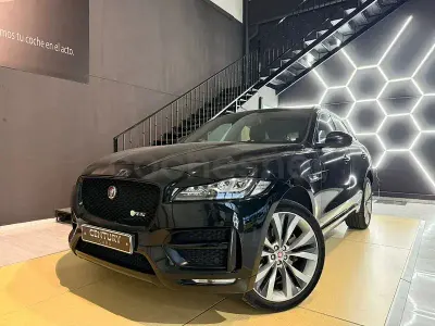 Usado Jaguar F-Pace R-Sport 240 CV (176 kW) 2018 Negro SUV