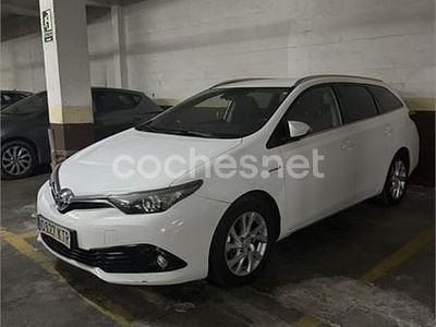 Toyota Auris Hybrid