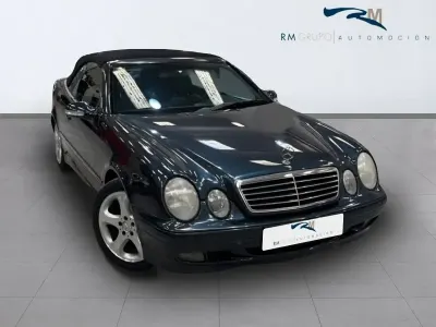Usado Mercedes CLK230 Elegance 197 CV (144 kW) 2003 Azul Descapotable