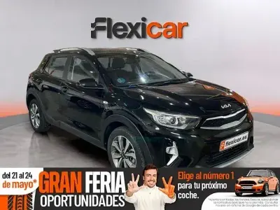 Usado Kia Stonic 100 CV (73 kW) 2021 Negro SUV