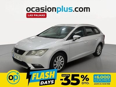 Usado Seat Leon Style 125 CV (91 kW) 2015 Gris Familiar