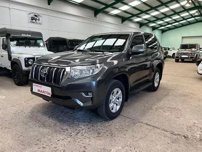 Begagnad Toyota Land Cruiser 204 HK (150 kW) 2021 Grå SUV