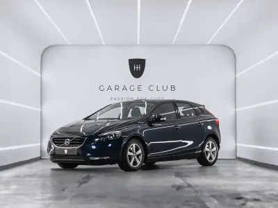 Usado Volvo V40 Kinetic 180 CV (132 kW) 2014 Azul Berlina