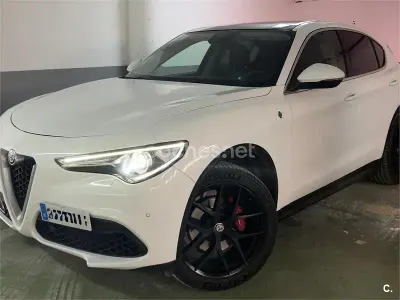 Usado Alfa Romeo Stelvio 280 CV (205 kW) 2017 Blanco SUV