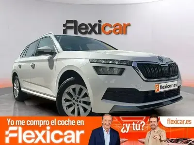 Usado Skoda Kamiq Ambition 110 CV (80 kW) 2023 Blanco SUV